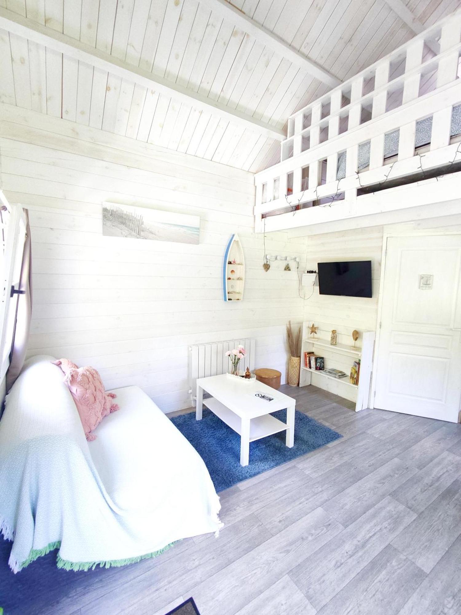 Cosy, Plages A Pieds. Morbihan. *